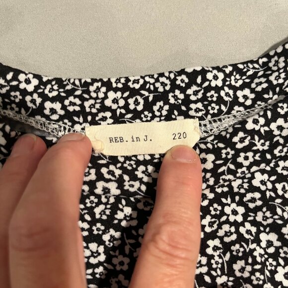 Reborn J Short Sleeve Top - Picture 2 of 3